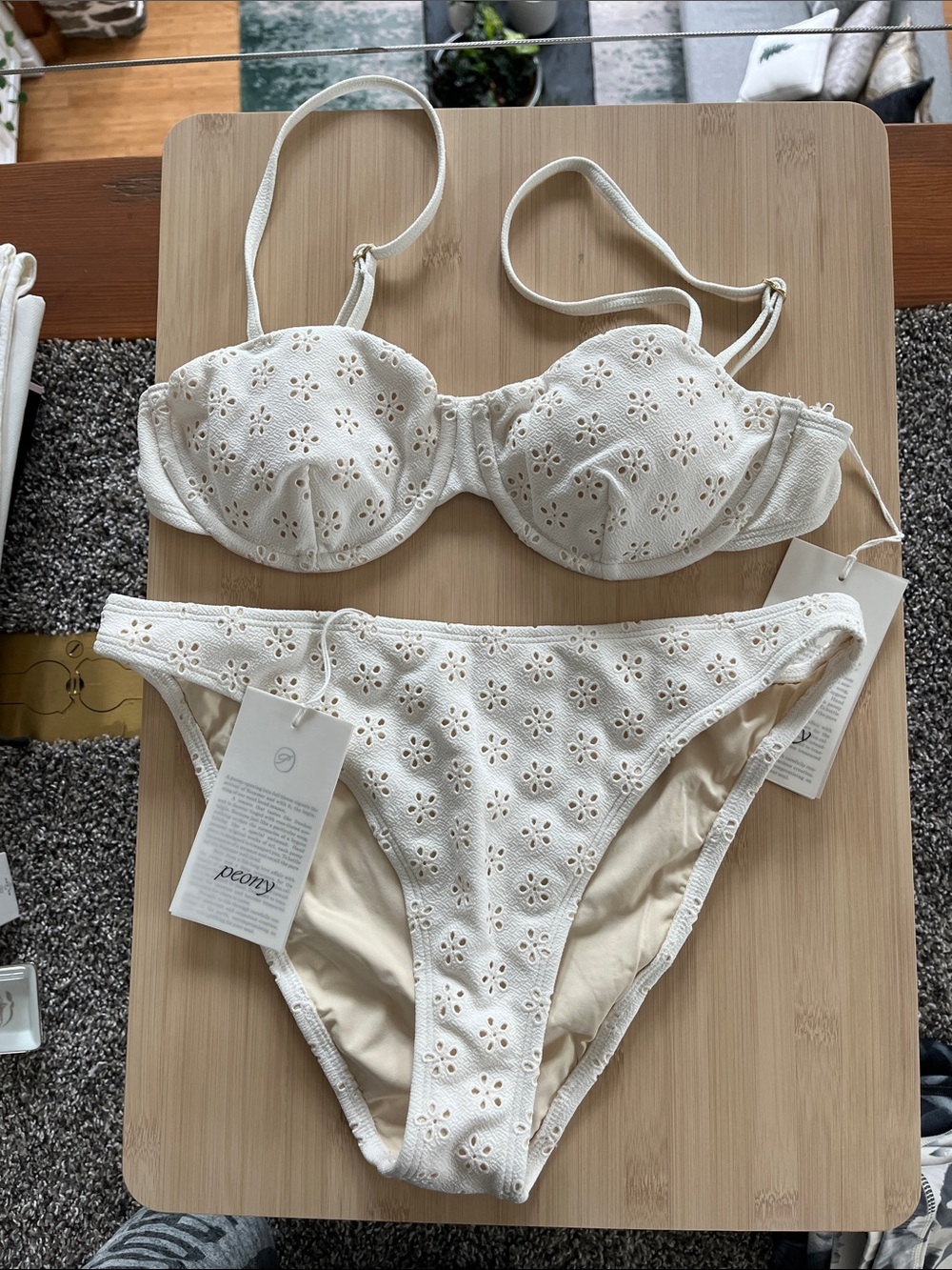 Peony Cream Eyelet Underwire Bikini bathing suit Set medium